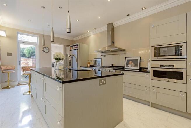 Stunning Kitchen/ Breakfast Room