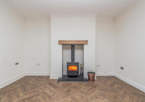 2 bed Semi-Detached for sale Image 9
