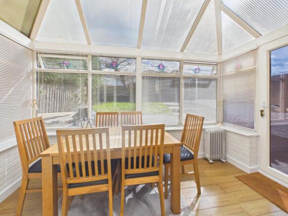 Willow Drive, Flint, Flintshire, CH6 5YT photo 4