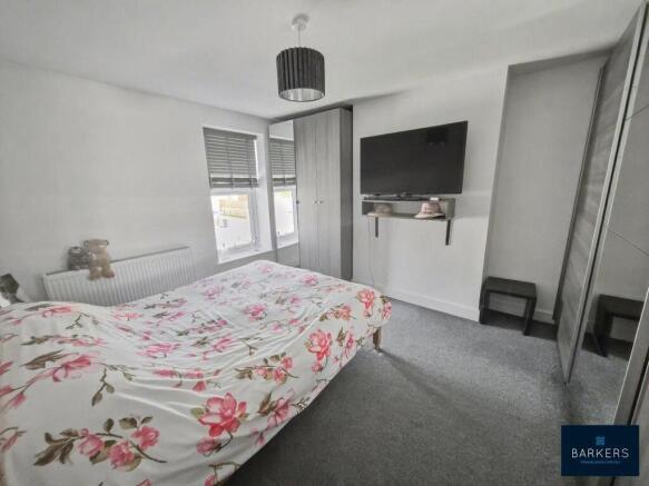 3 bed Terraced for sale Image 11