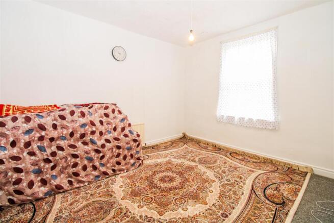 3 bed Terraced for sale Image 6