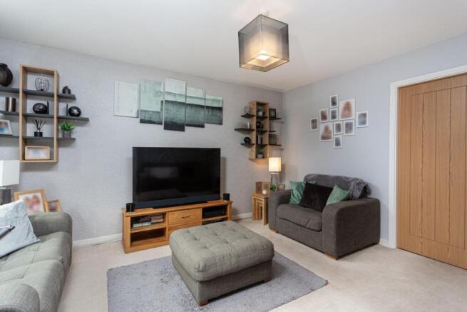 3 bed Semi-Detached for sale Image 5