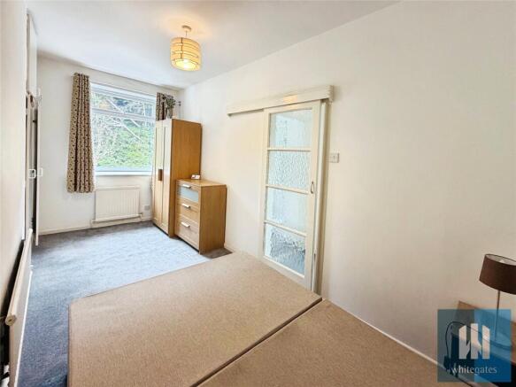 1 bed Terraced to rent Image 5