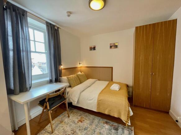 Studio to rent Fulham Palace Road, Hammersmith W6