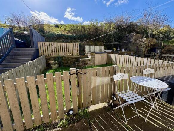 3 bed Terraced for sale Image 7