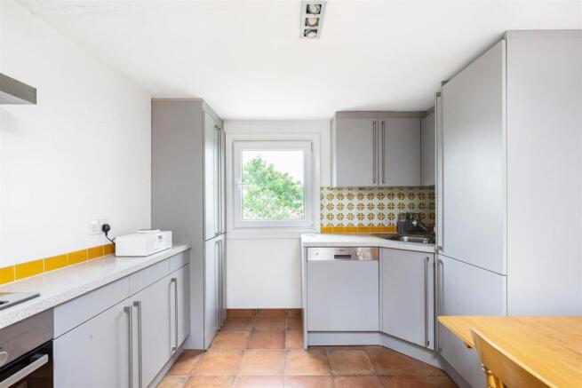 30435_davies__and__davies_62d_oakfield_road_6_lo.j