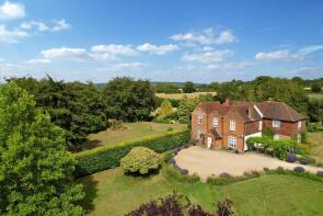 Montgomerys Farm, Swanthorpe Lane, Crondall, Farnham GU10 5HH