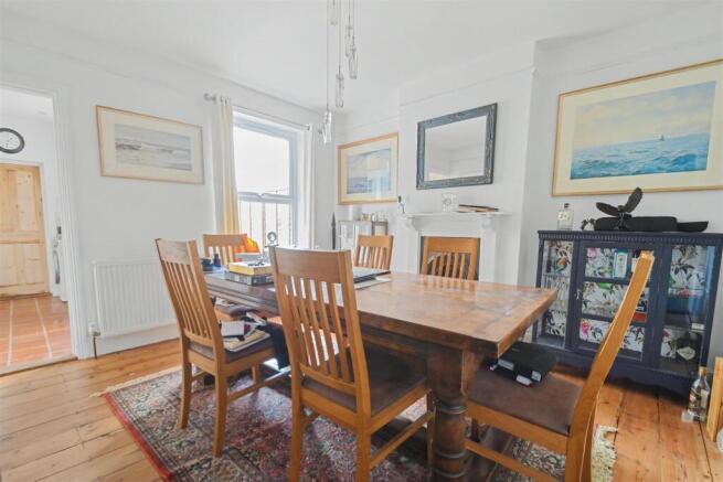 Dining Room.jpg