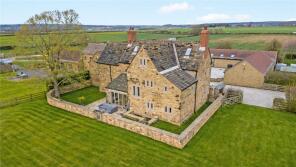 The Cottage, Royd Moor Lane, Hemsworth, Pontefract WF9 1AZ