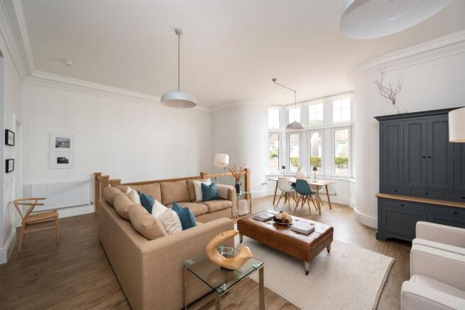 Open Plan Sitting-Di