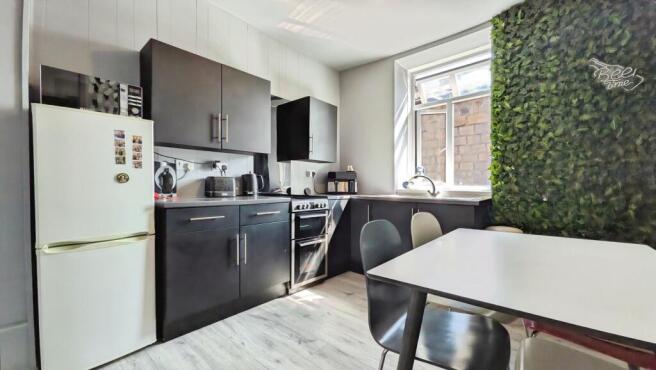 2 bed Terraced for sale Image 6