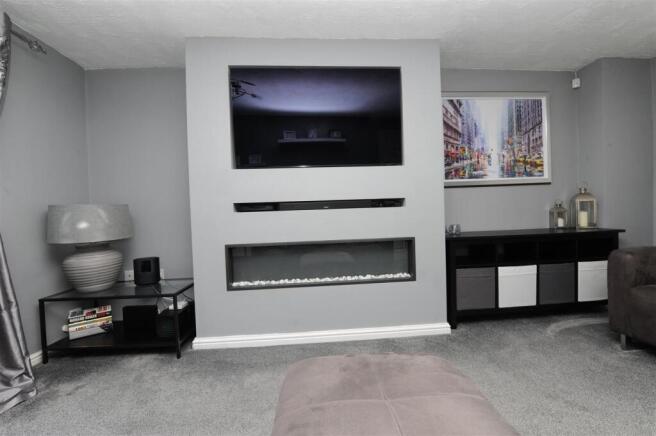 3 bed Town House for sale Image 7
