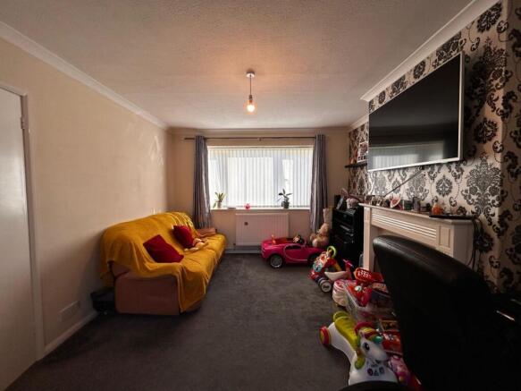 WhatsApp Image 2025-04-11 at 15.48.16 (5)