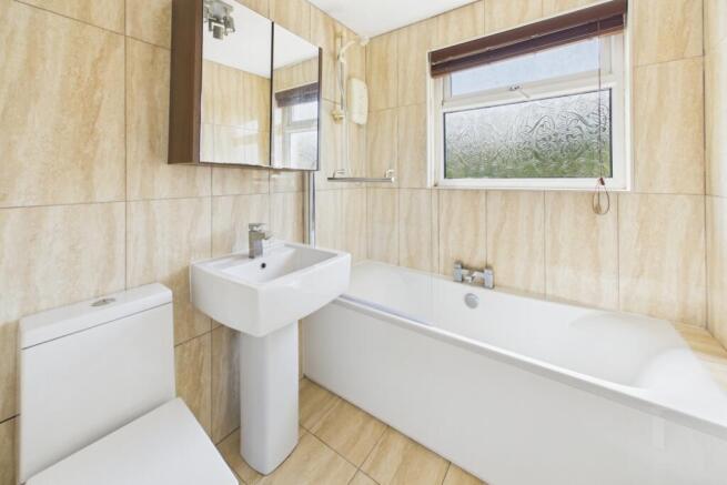3 bed Semi-Detached for sale Image 11