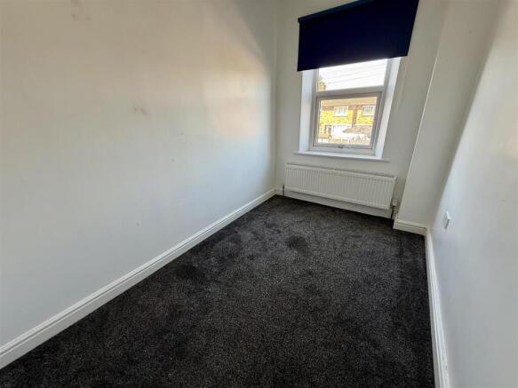 3 bed Terraced for sale Image 10