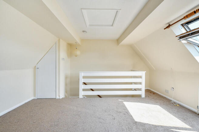 2 Ryeford court t...