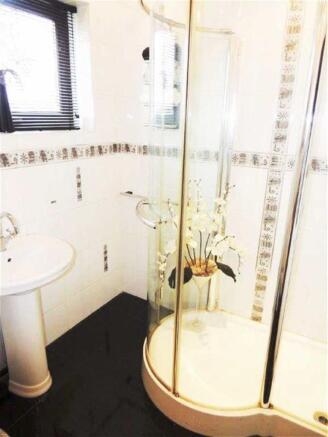 Luxury Bathroom/Show