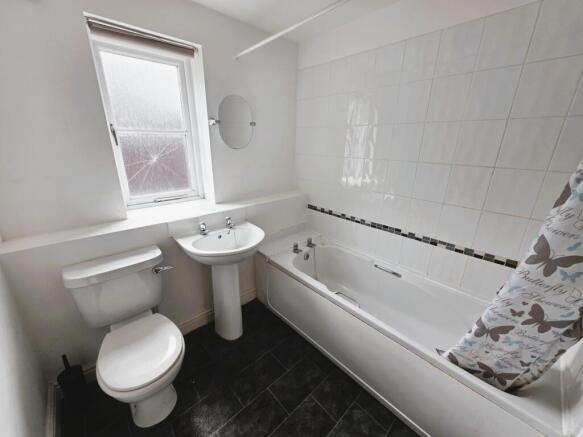 2 bed Apartment for sale Image 10