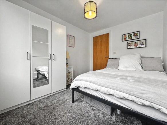 2 bed Apartment for sale Image 10