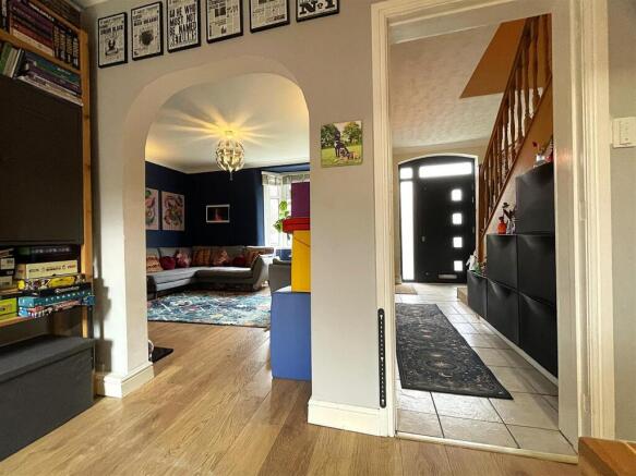 3 bed Terraced for sale Image 10