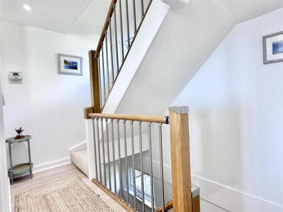 FIRST FLOOR LANDING