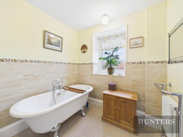 3 bed Semi-Detached for sale Image 5