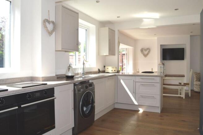 KITCHEN-DINING ROOM