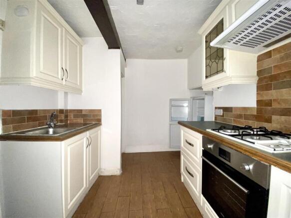KITCHEN 1.jpg