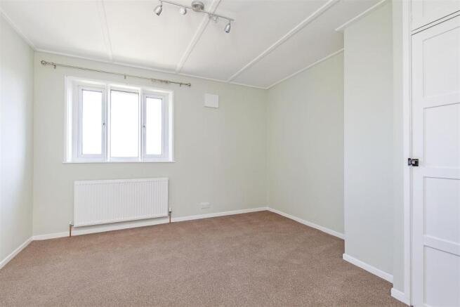 10 Heather Way-9.jpg