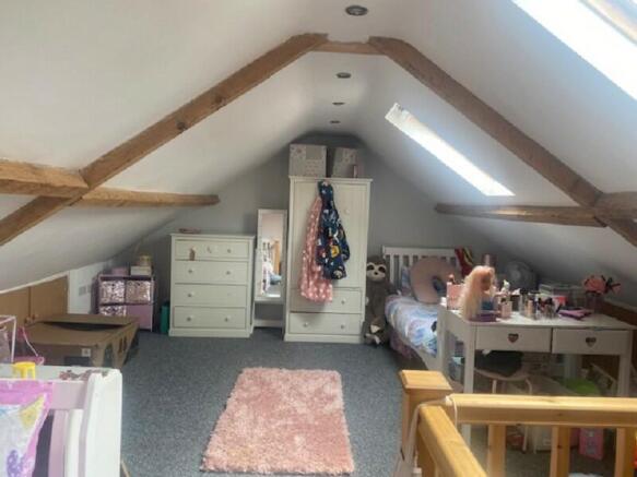Bedroom 4/Attic room