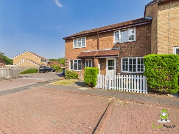 EweMove Estate Agents Basingstoke - 4 Calleva Clos