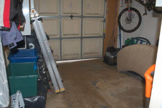 GARAGE/STORE