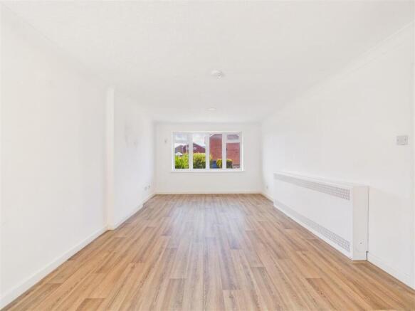2 bed Detached Bungalow for sale Image 4