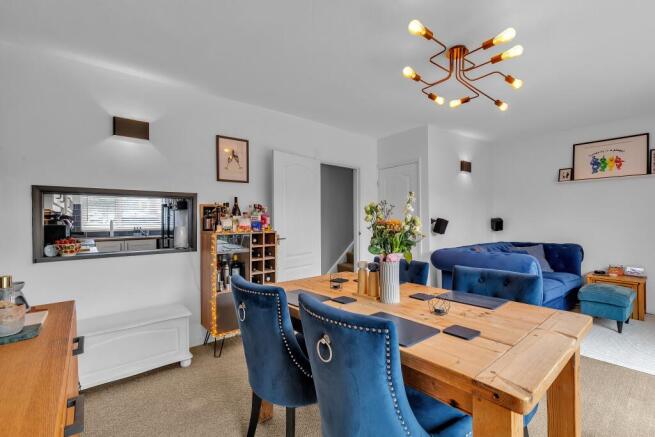 Living Dining Area