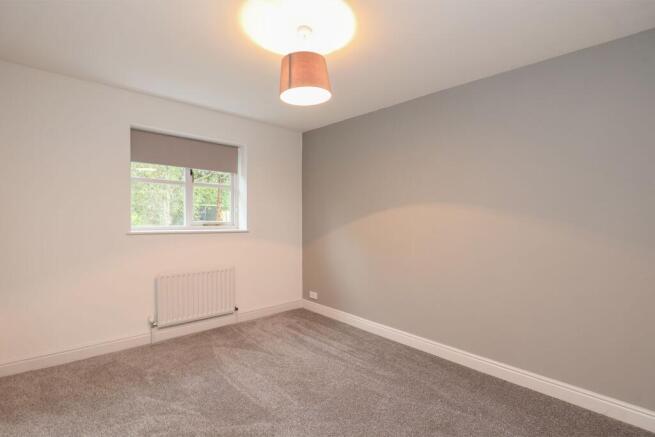 3 bed Terraced to rent Image 7