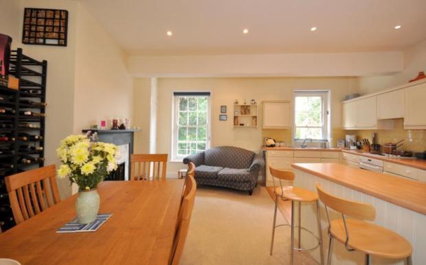 Kitchen/Breakfast Rm