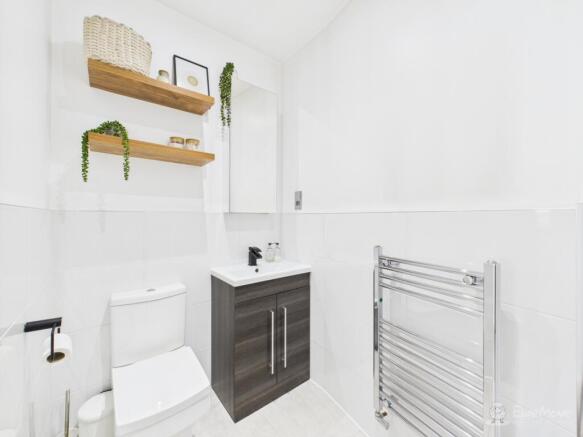 Bathroom- Mark Stephens EweMove Newmarket and Soha