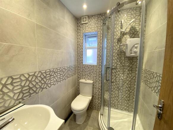 4ag.shower2.JPG