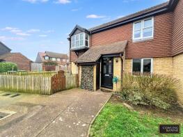 17, Abbots Court, Laindon, Basildon SS15 5TA