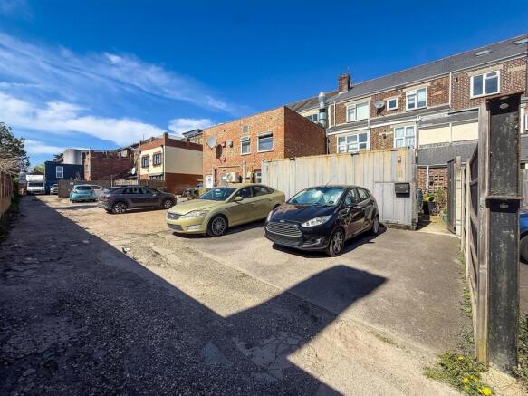 PHOTO-2026-04-15-09-50-22 7.jpg