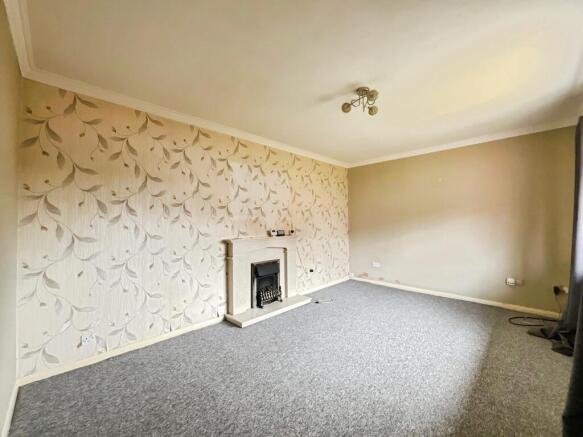 3 bed Semi-Detached for sale Image 4