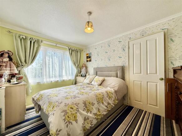 Bedroom 1.jpeg