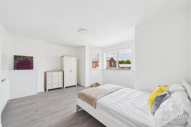 2 bed End of Terrace to rent Image 8