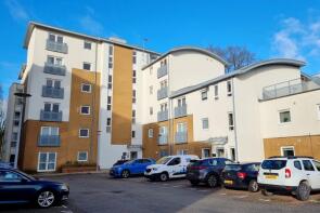 8, Daniels House, Trafalgar Gardens, Pound Hill, Crawley RH10 7SR