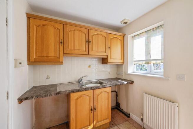 2 bed Detached Bungalow for sale Image 8