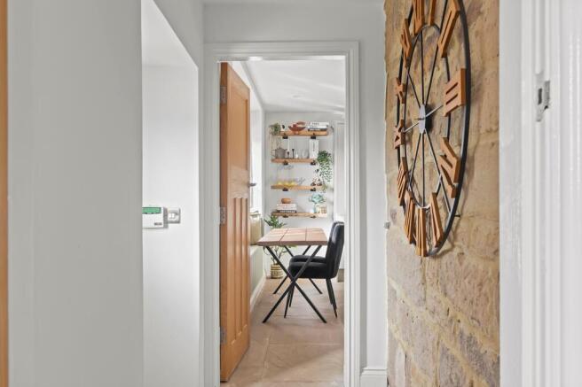 4 bed Semi-Detached for sale Image 10