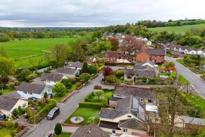 2, Priory Gardens, Spetisbury DT11 9DS