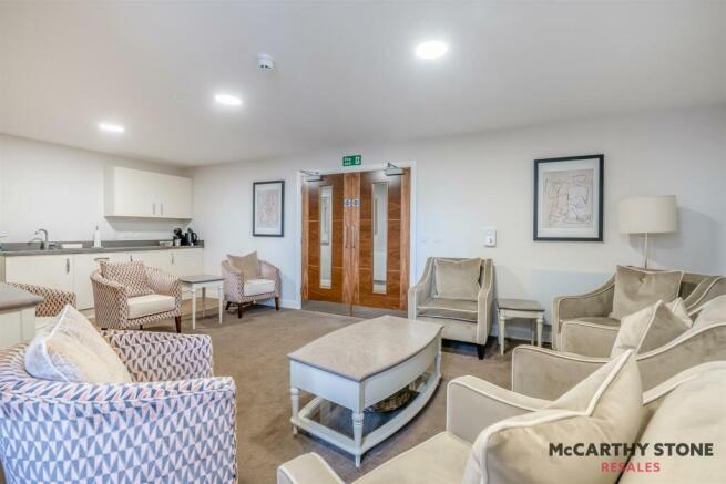 2 bed Apartment for sale Image 12