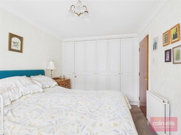 2 bed Ground Flat for sale Image 9