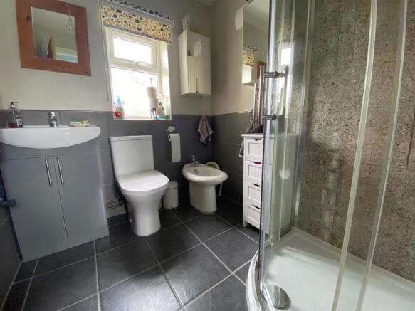 Shower Room.jpg